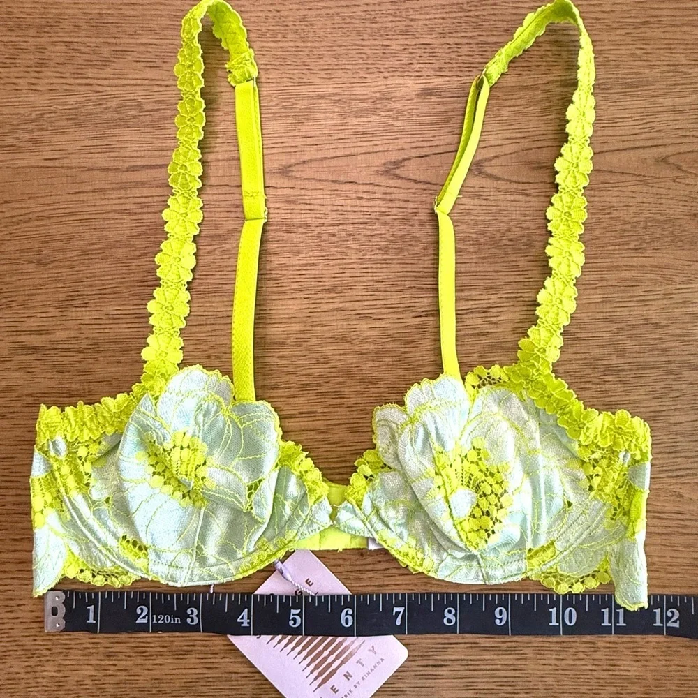 Savage X Fenty Floral Lace Unlined Underwire Bra Acid Lime Neon Green [34B]